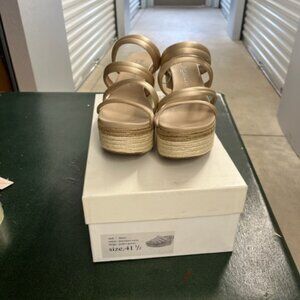 Pedro Garcia Dante, Marzipan Satin wedge sandal, Size 41.5/11.5